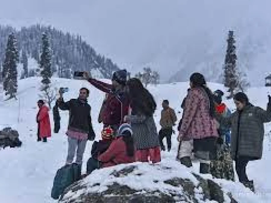 Snow Valley Kashmir