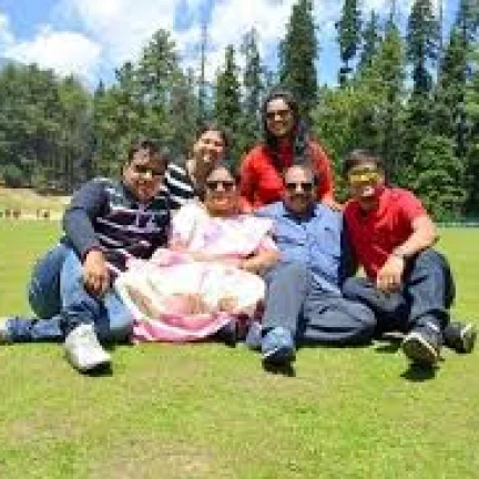 Kashmir Family Escape